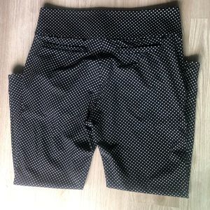LULULEMON SLACKS Size 8 EUC Black and white polka dot
